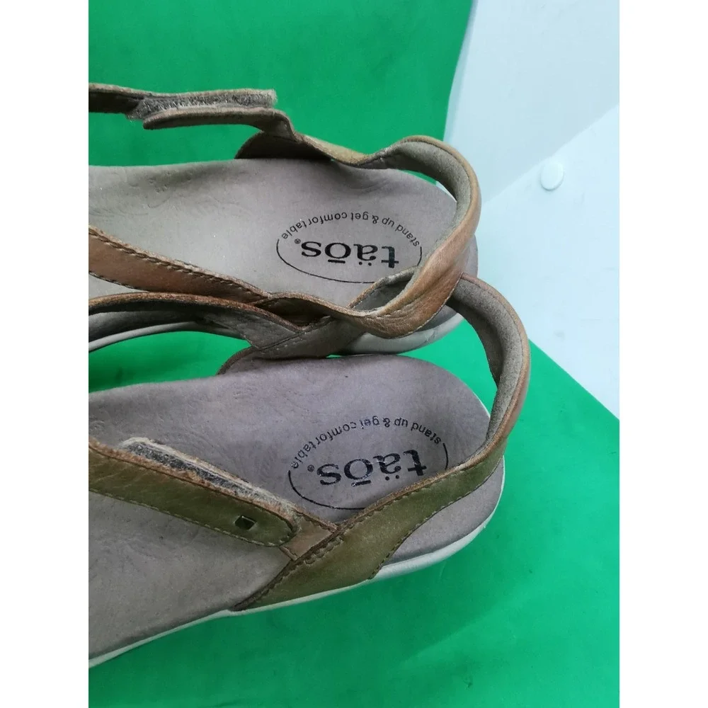 Taos Trophy 2 Sandals Womens Size 9 Adjustable Leather Strapy Shoes Comfort Tan